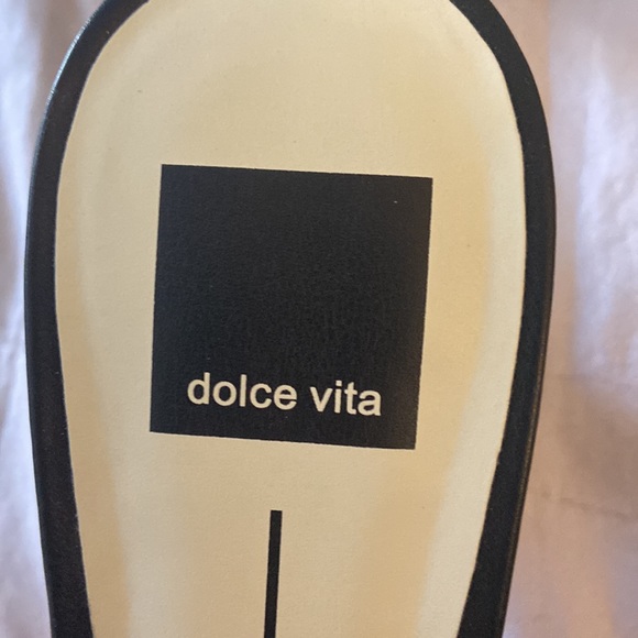 *Sold* Dolce vita Noles black and snake skin heels size 8.5 with box - Picture 10 of 16